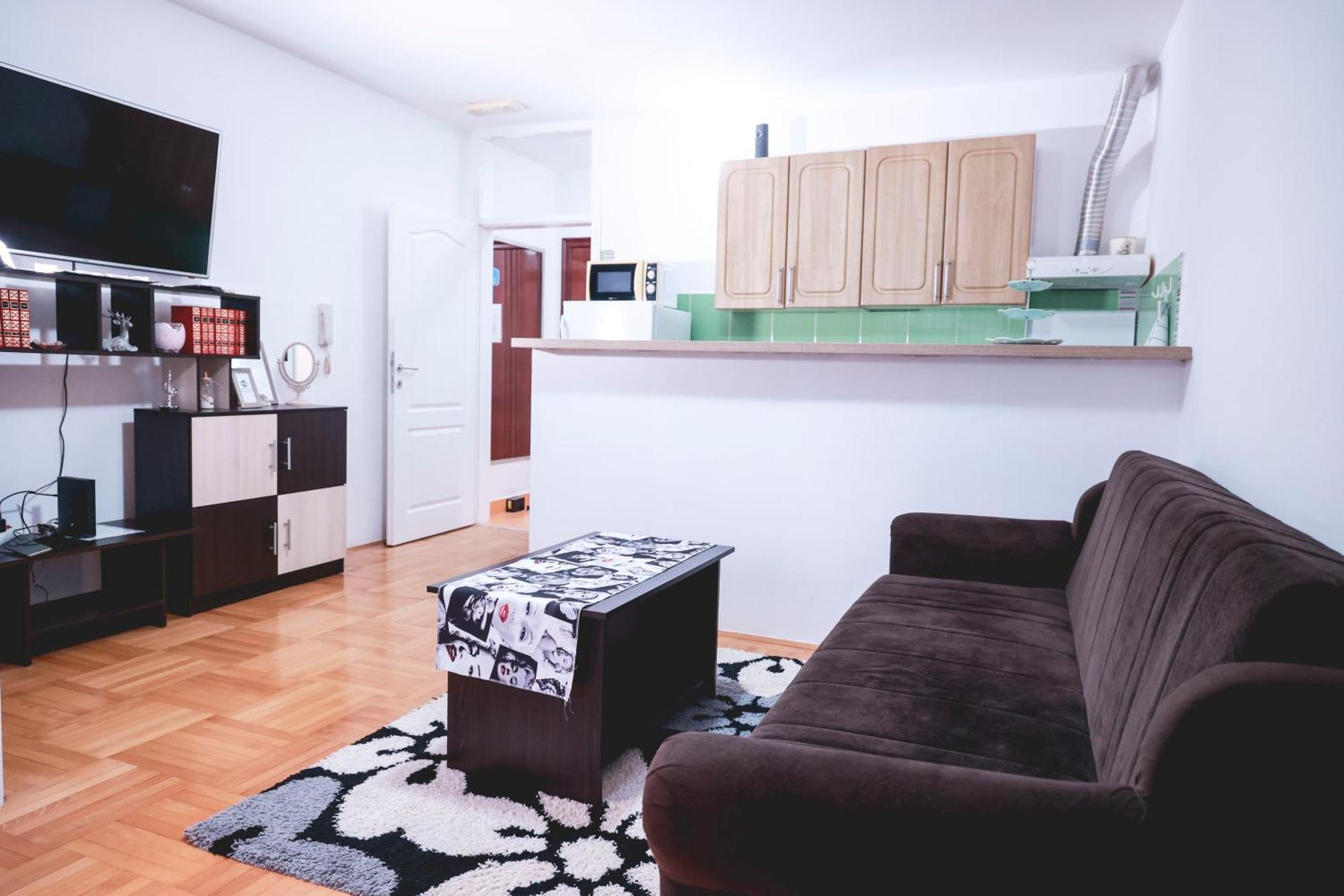 Lucasa Daire Subotica Dış mekan fotoğraf